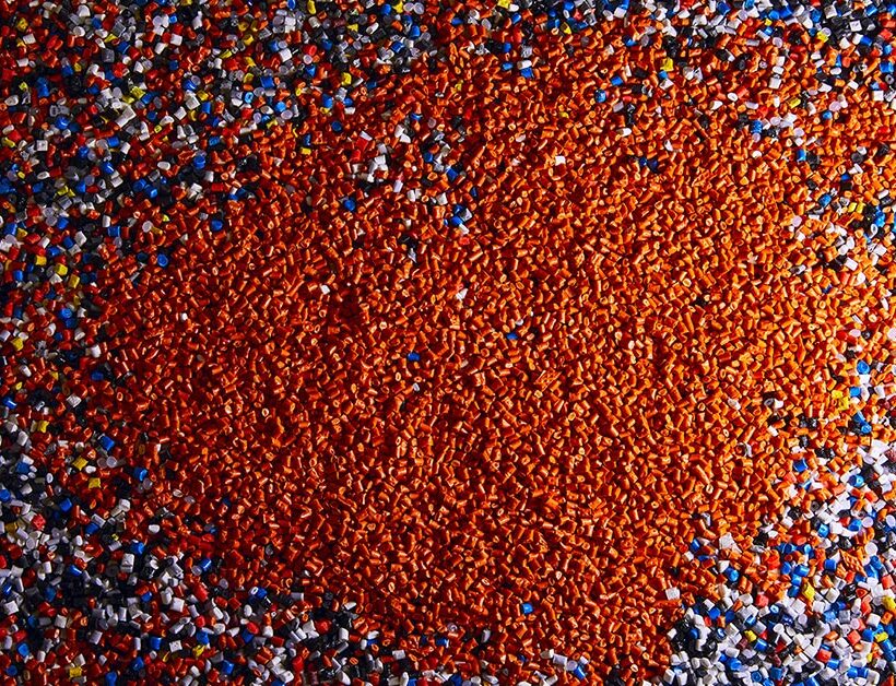 foto granuli plastici LATI