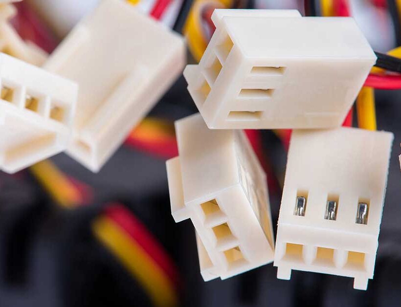 Compound autoestinguenti LATI progettati per garantire massima sicurezza e resistenza alla fiamma anche a spessori ridotti di 0,4 mm