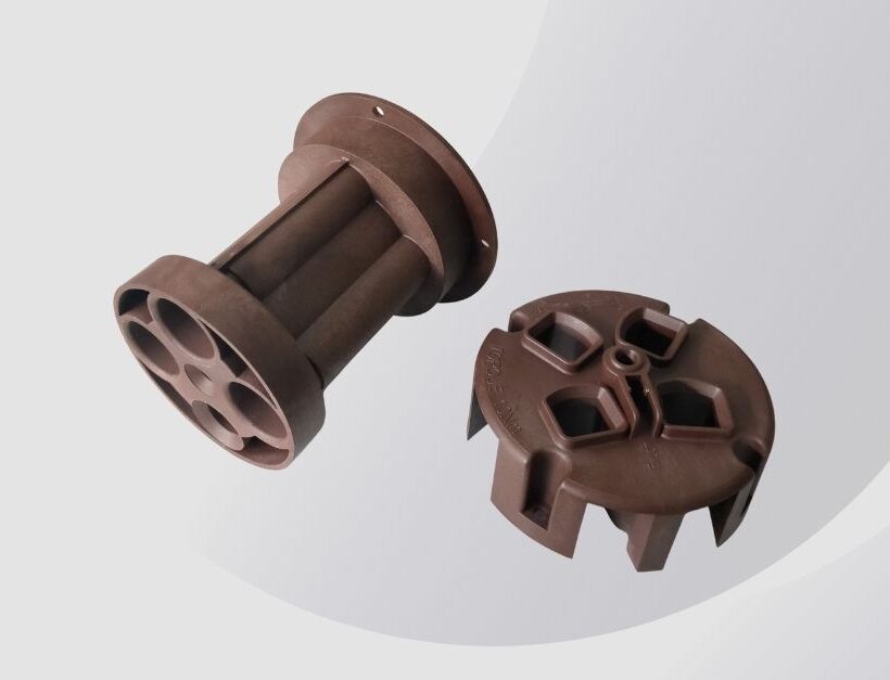 Portacontatti SCAME realizzati con compound LATI ad alta temperatura per garantire sicurezza elettrica e stabilità termica nelle applicazioni industriali