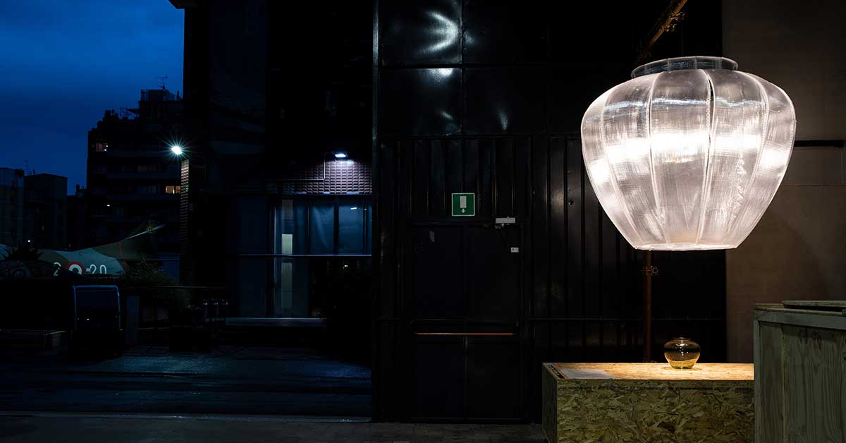 Lampada Wilhelm realizzata con il compound sostenibile LATIECO 87 MR AM di LATI, che unisce estetica, resistenza e materiali riciclati